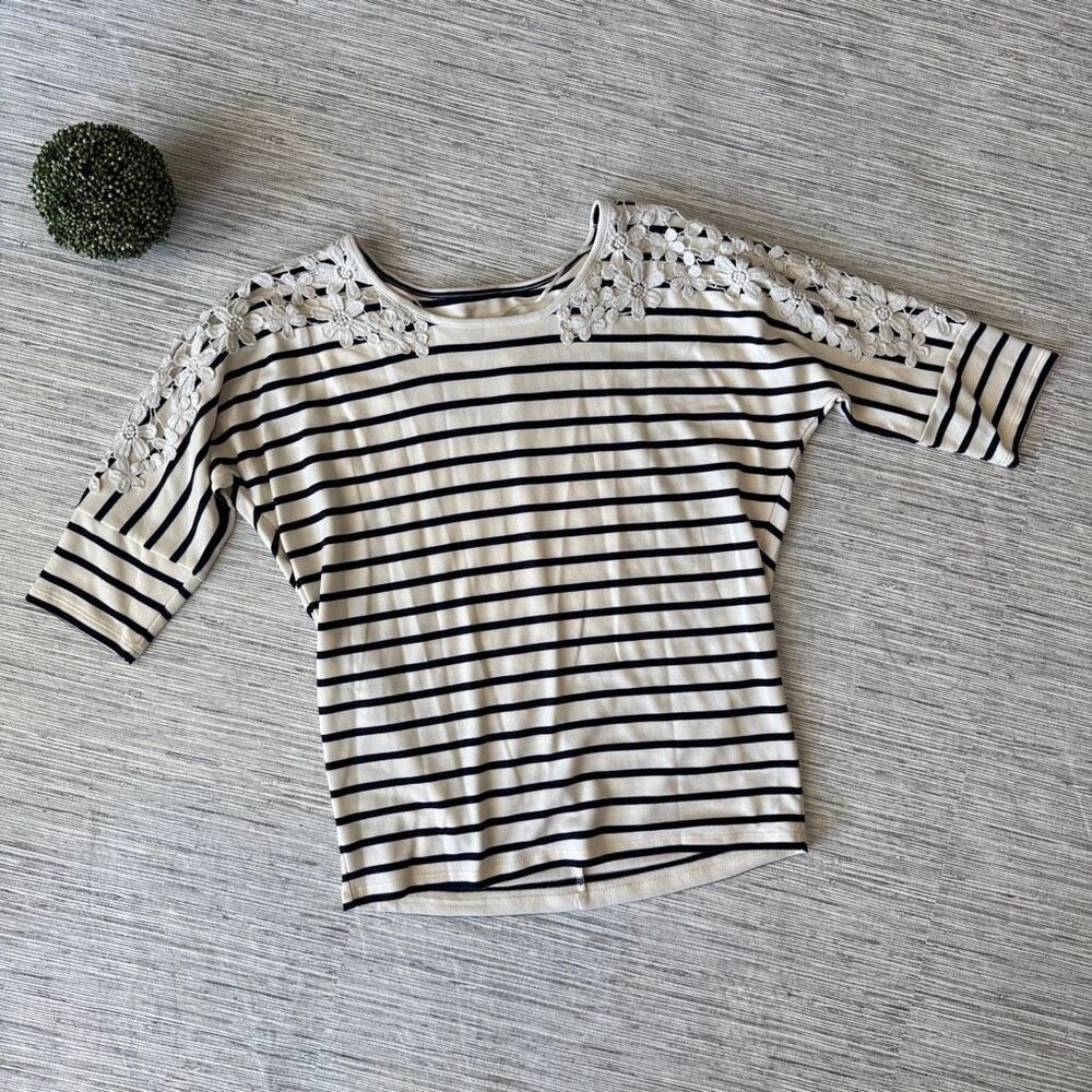 Maison Jules Striped Short Sleeve Top Shoulder Lace Accents Blue White Small